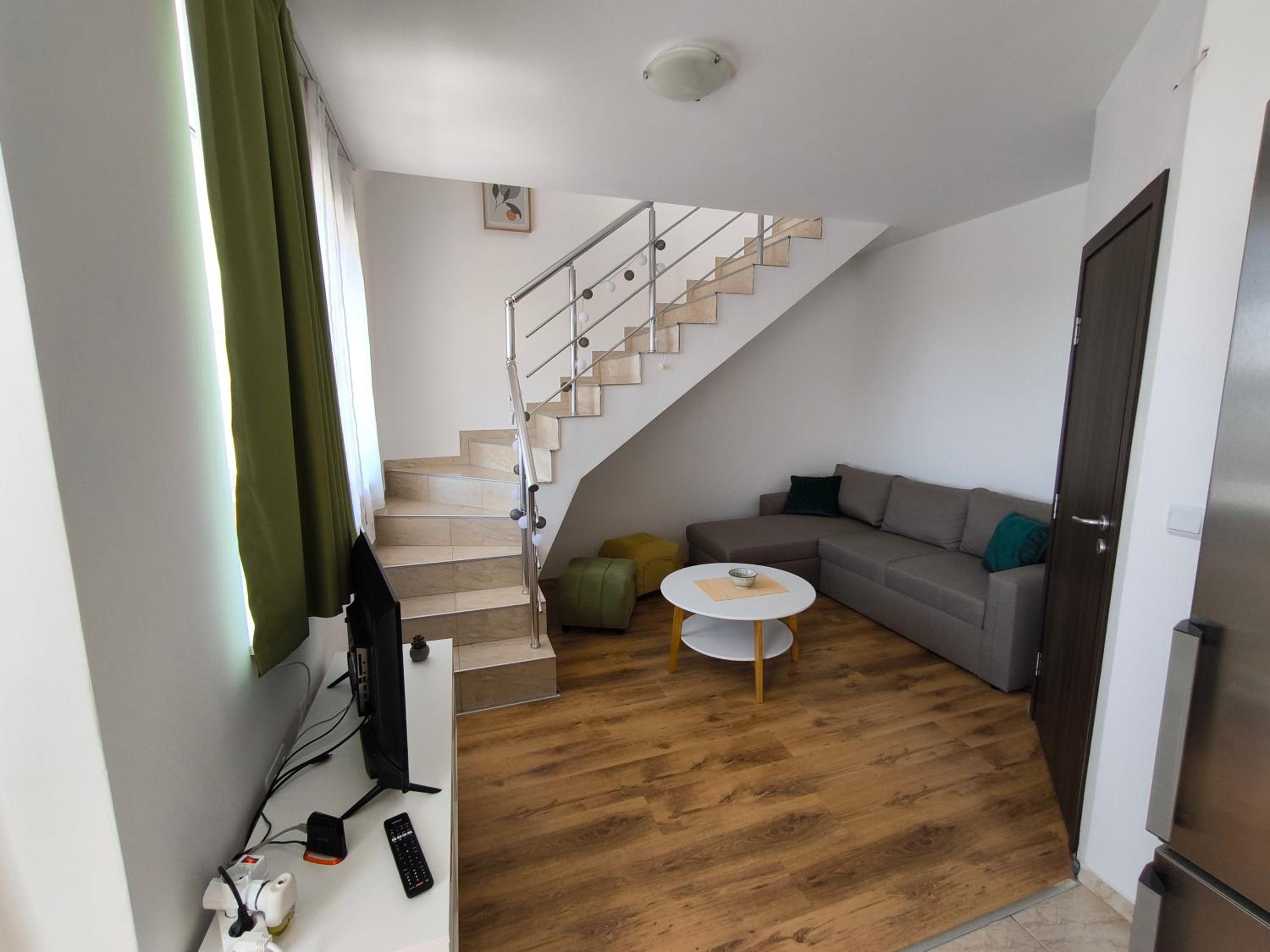 Sunny Beach Cozy Apartment With a Pool