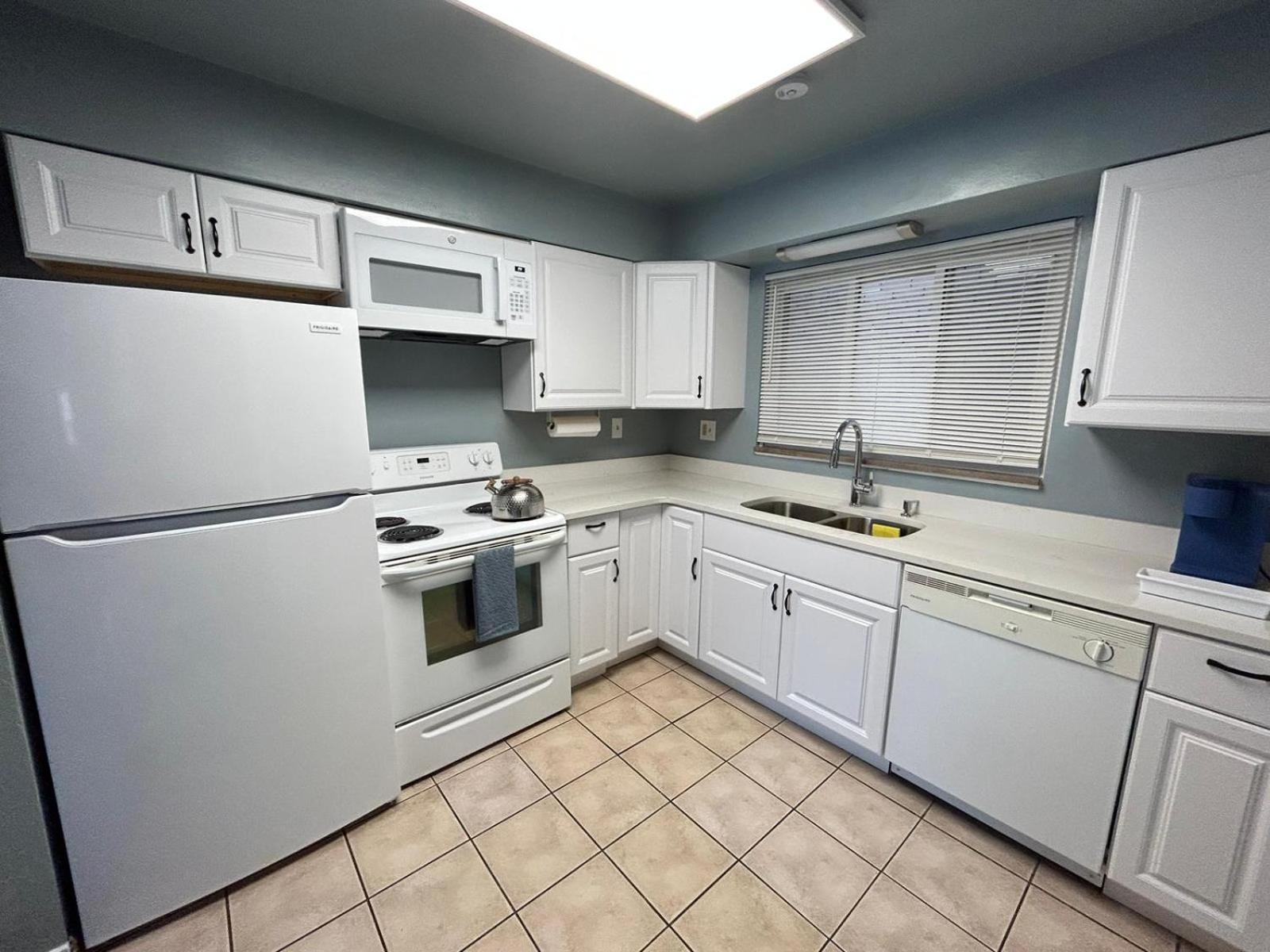 Beautifully Furnished Two-Bedroom Unit, Loaded With Appliances And Ample Parking - Property Image 7