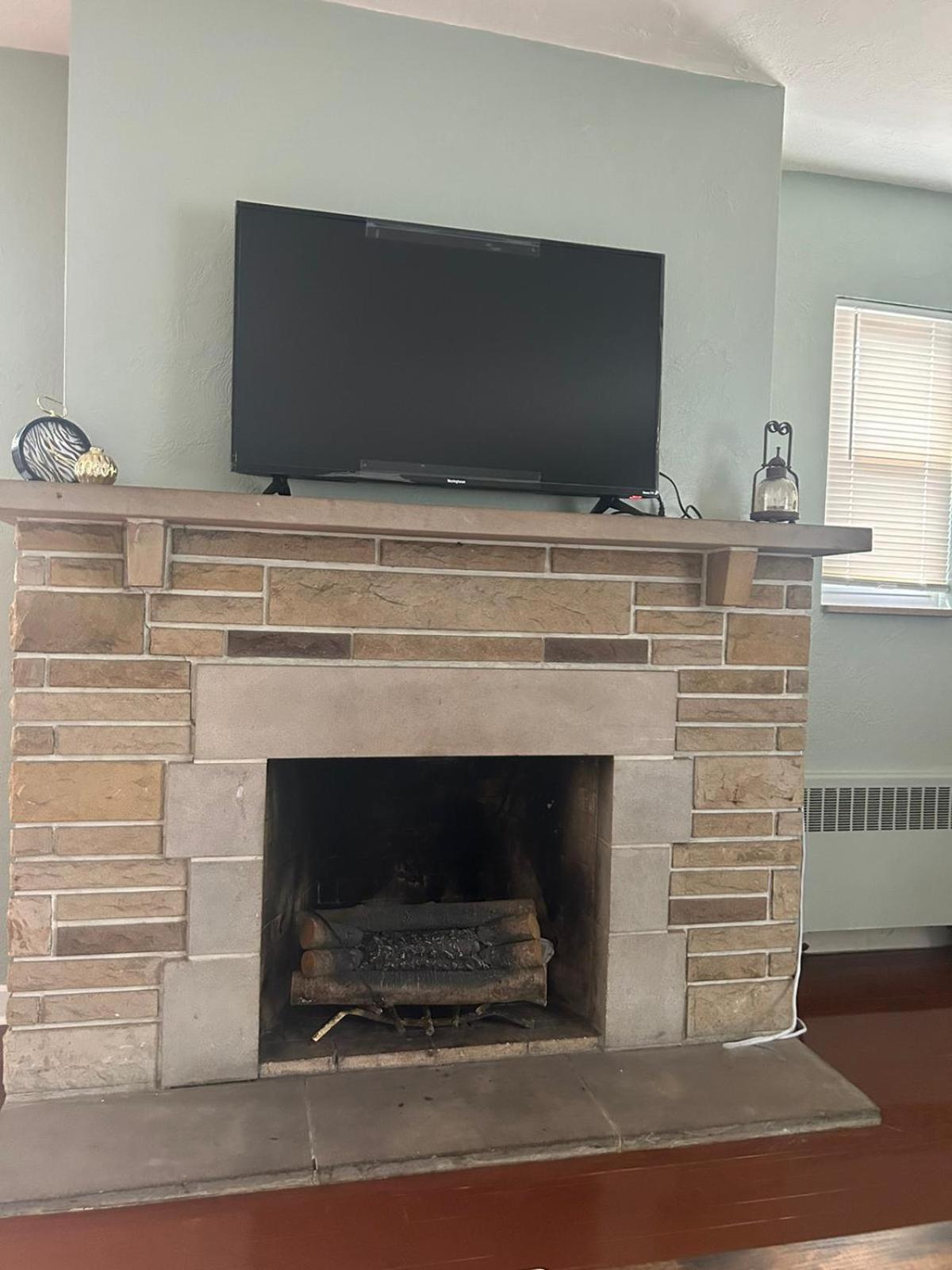 Beautifully Furnished Two-Bedroom Unit, Loaded With Appliances And Ample Parking - Property Image 6