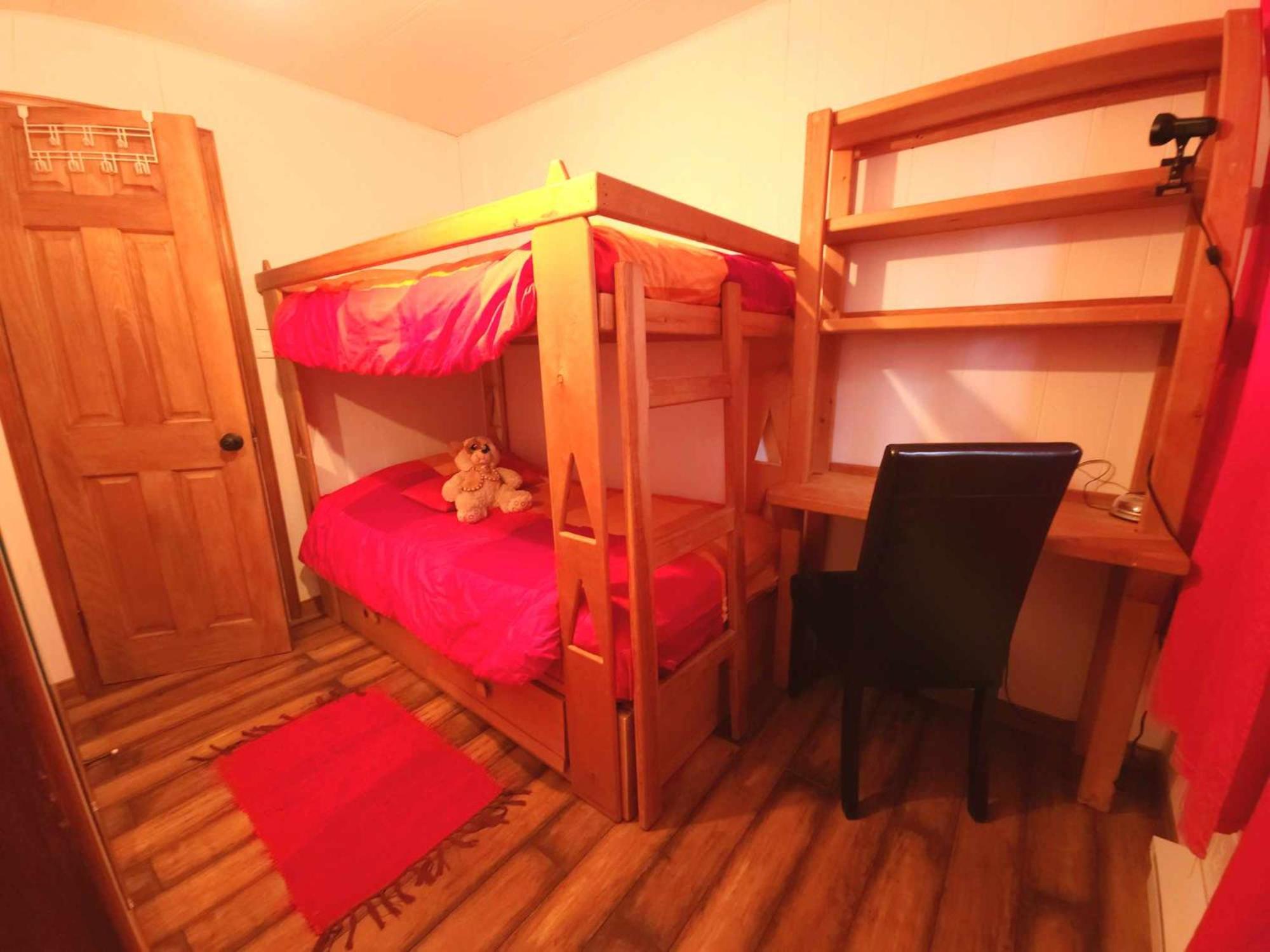 Maison au Pied du Mont Video