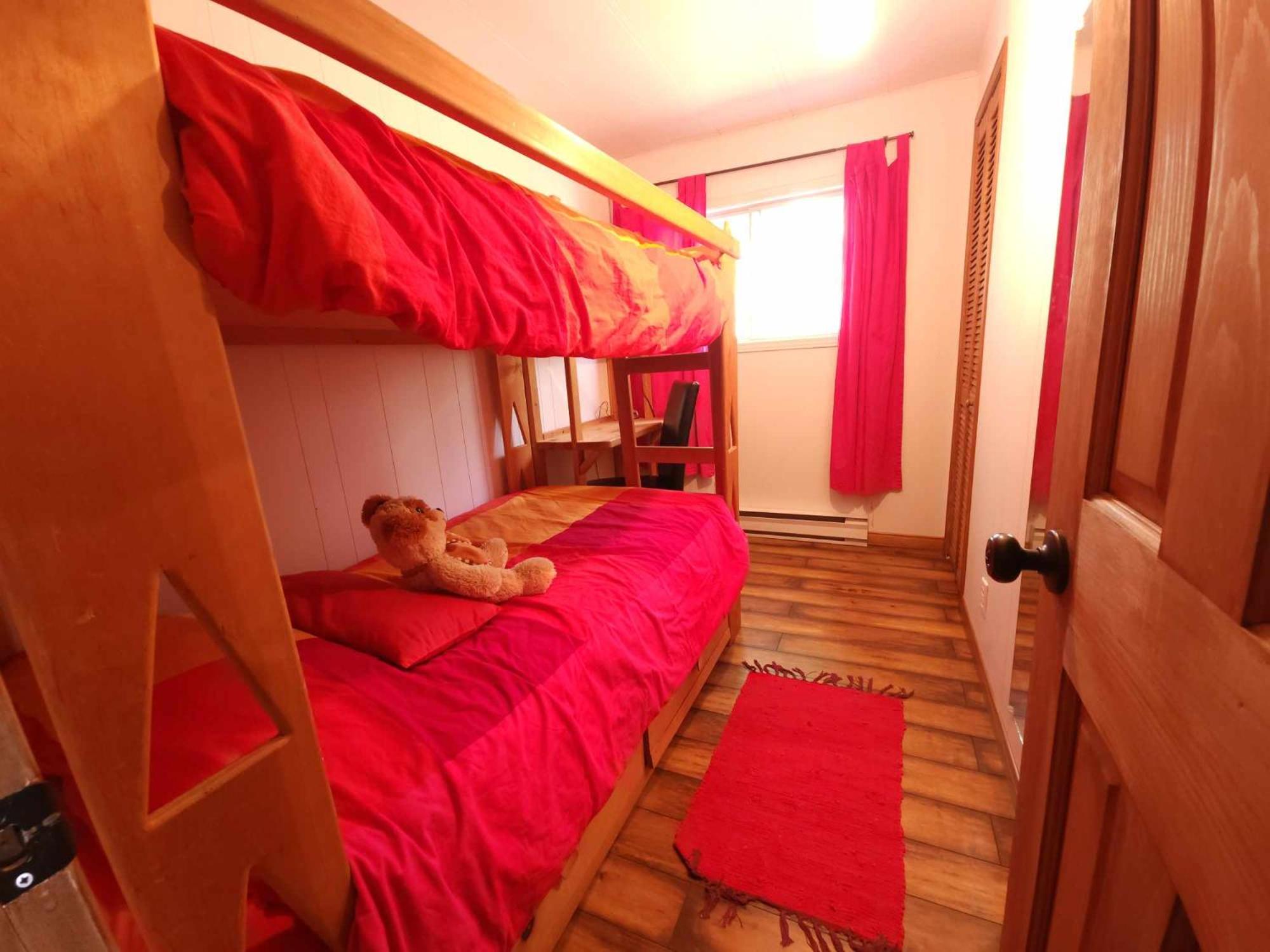 Maison au Pied du Mont Video