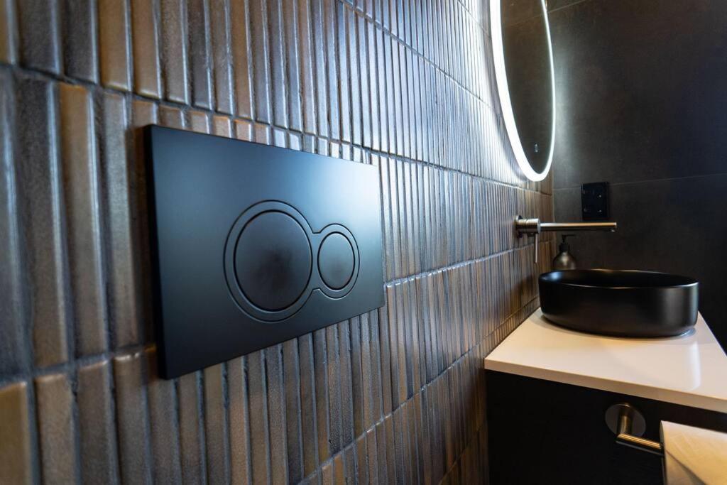 Foudre Suite with Hot Tub at Barrelled Wines Raglan
