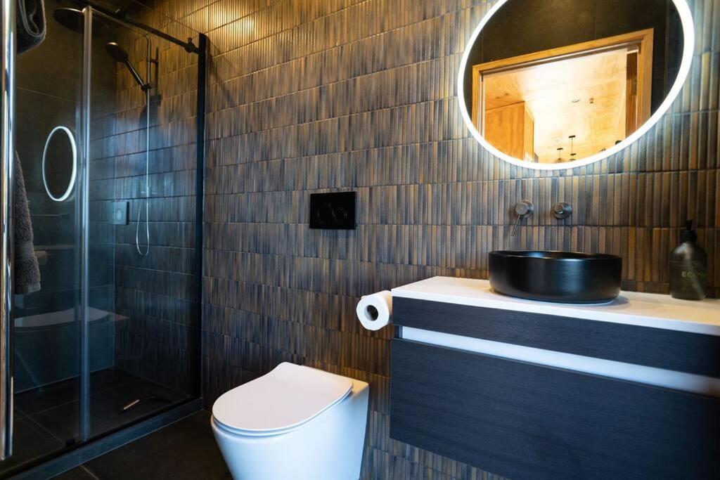 Foudre Suite with Hot Tub at Barrelled Wines Raglan