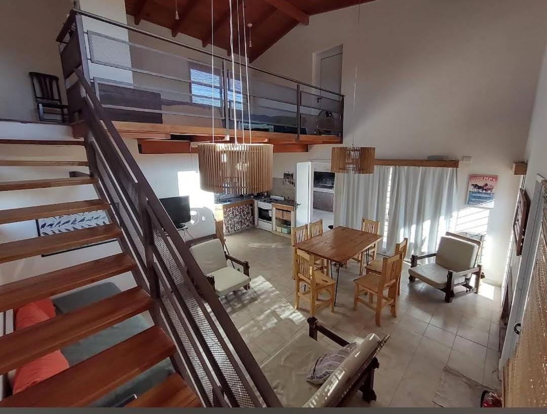 Casa con pileta propia exclusiva para 5 personas con asador estacionamiento y balcón con vistas a las sierras