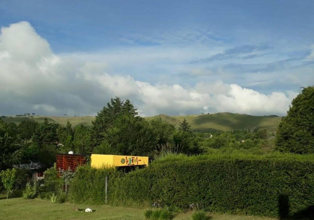 Casa con pileta propia exclusiva para 5 personas con asador estacionamiento y balcón con vistas a las sierras