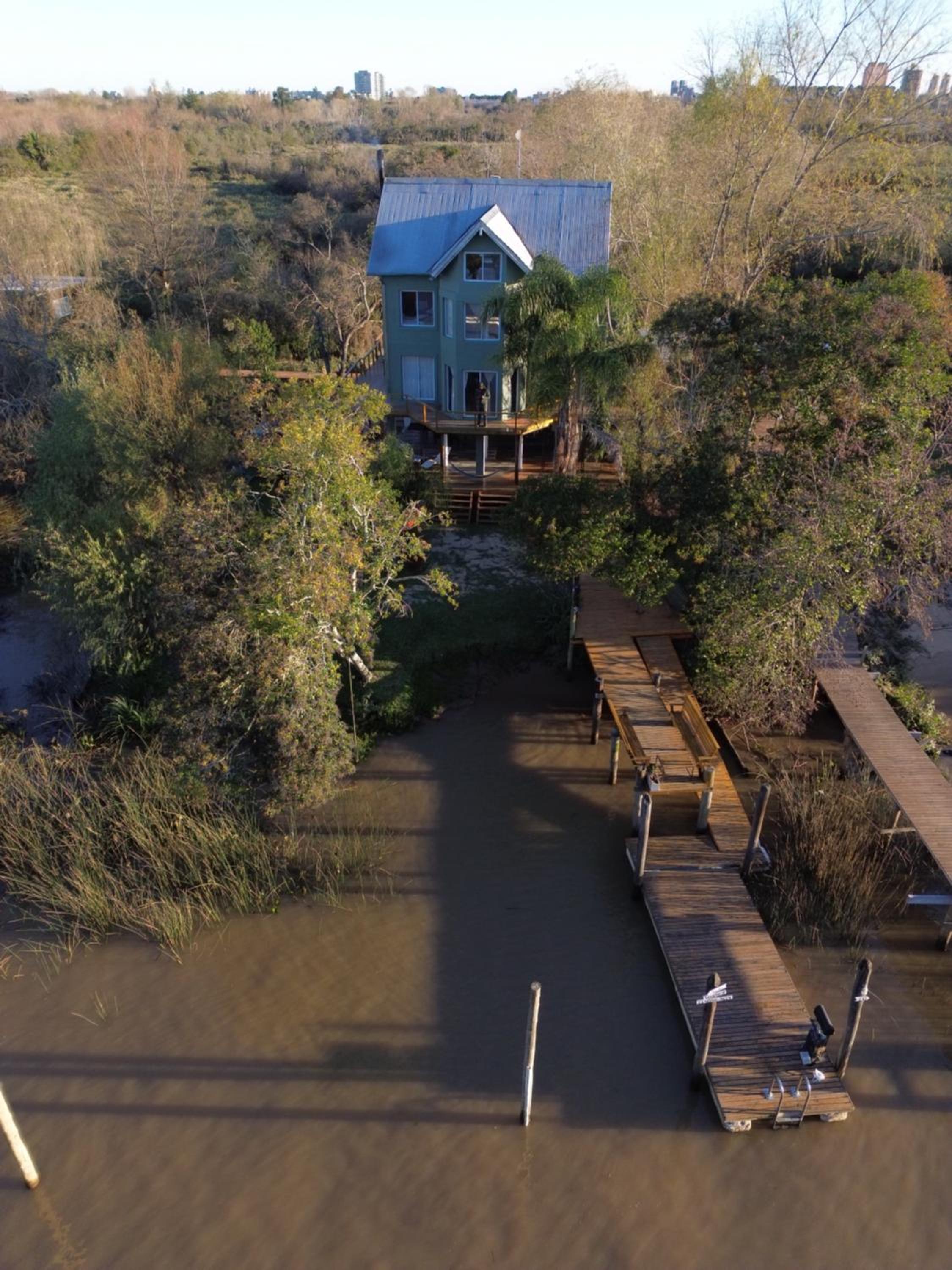 AMANU Casa Unica en el delta de Tigre a solo 5' para 30 personas