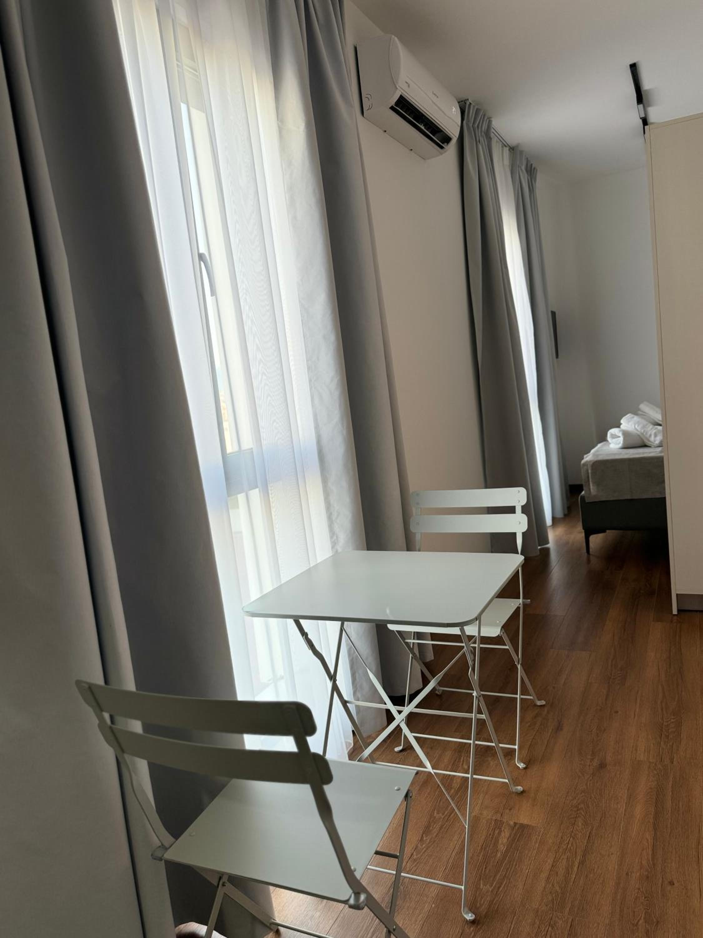 GH Studio Apartments 1
