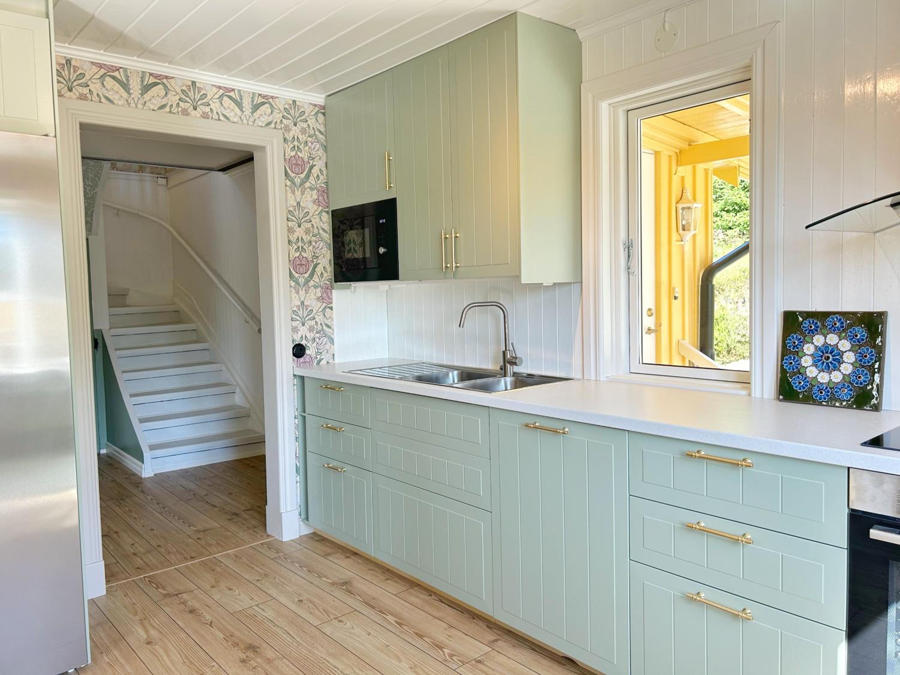 The Nordby Cabin - Bed Linen Included - 3 minutes from E6 view 3
