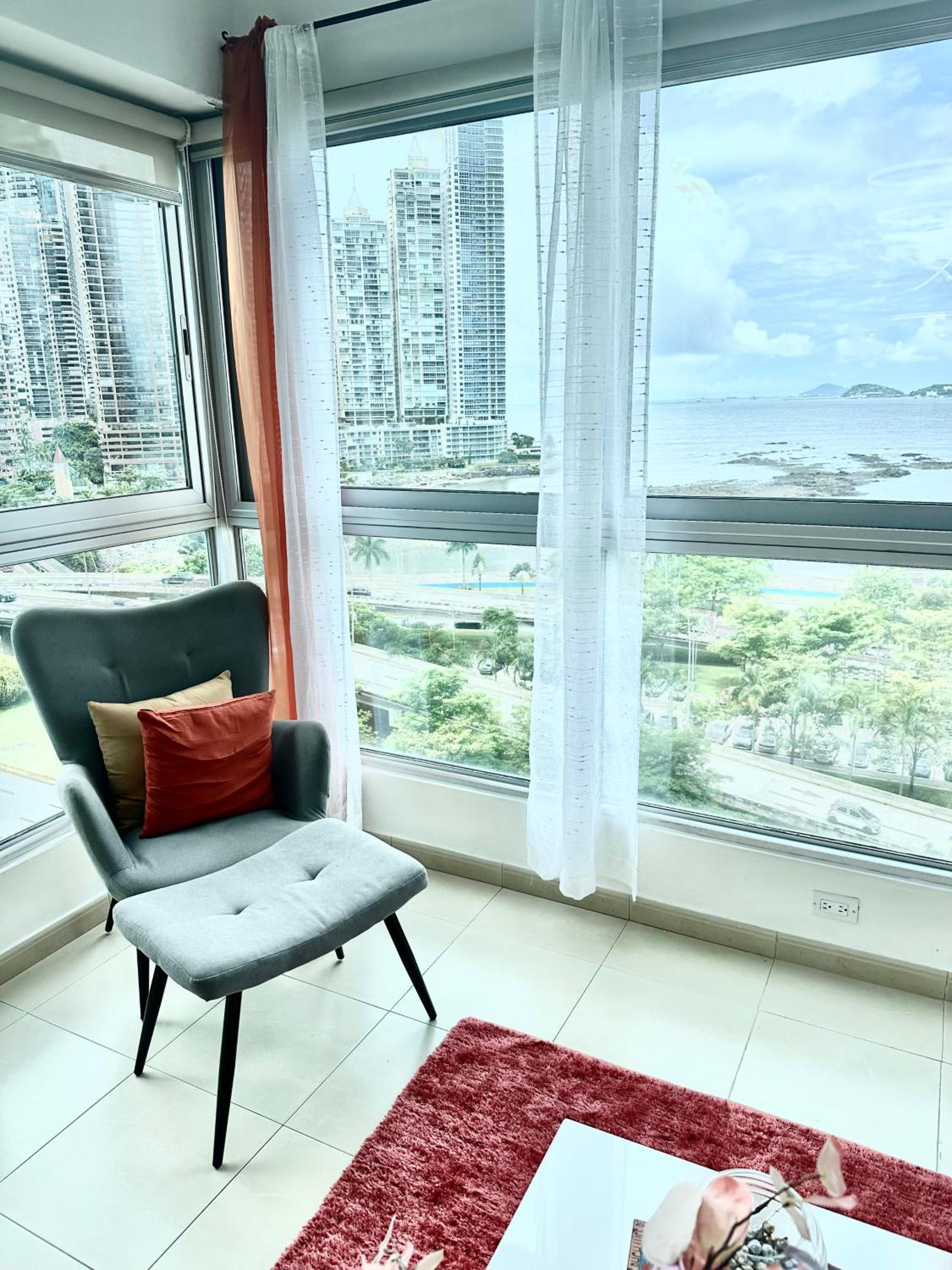 Stay with a spectacular view! view 2
