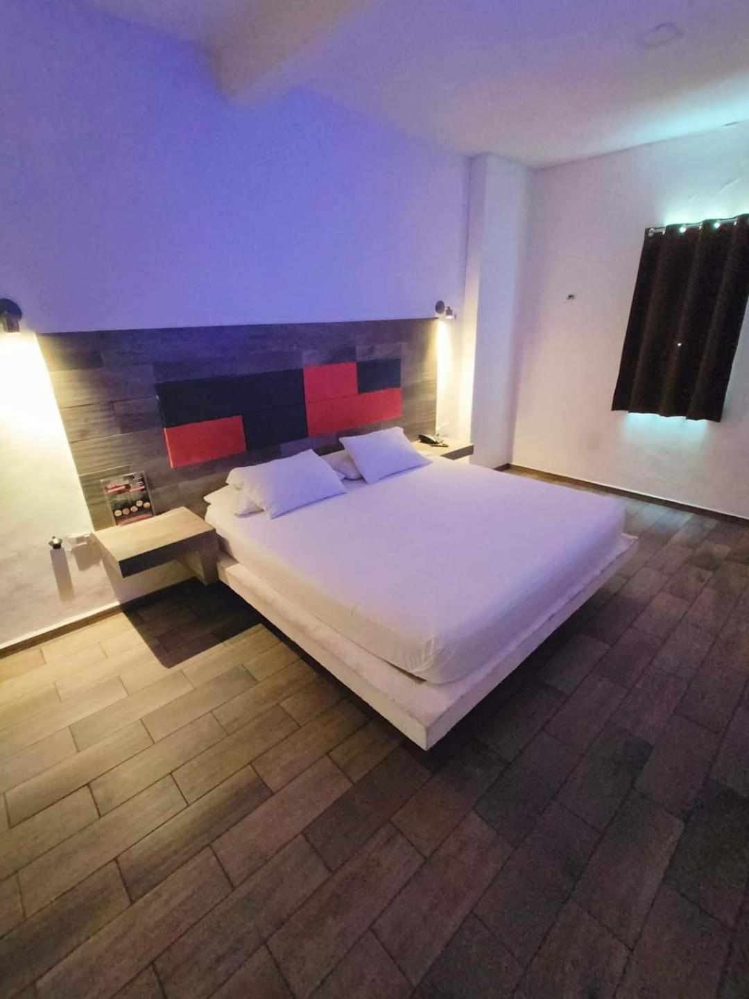 Suites Express Auto-Hotel view 3