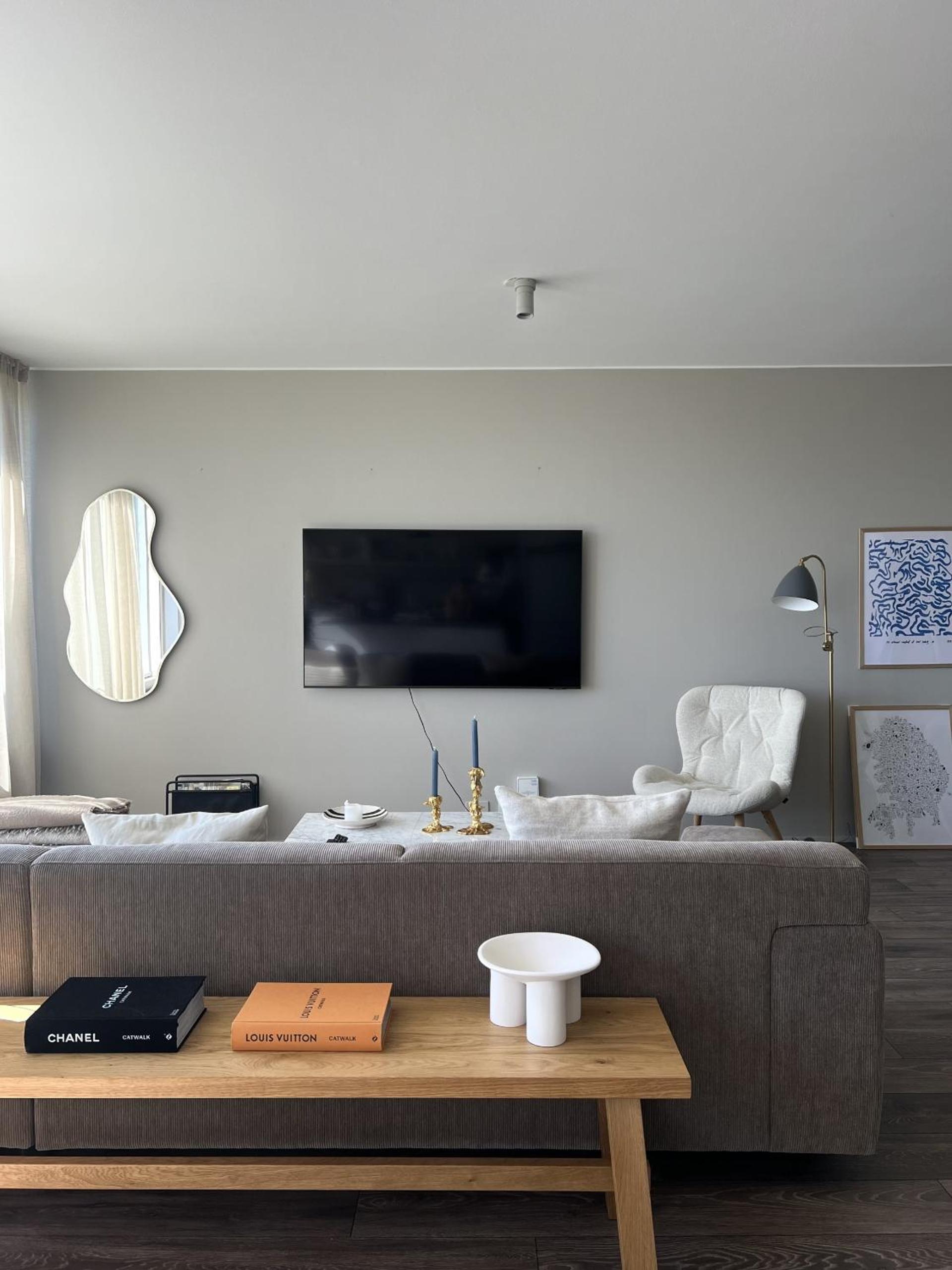 E8 - Cozy 2 BR Apartment in central Reykjavík, with view view 2
