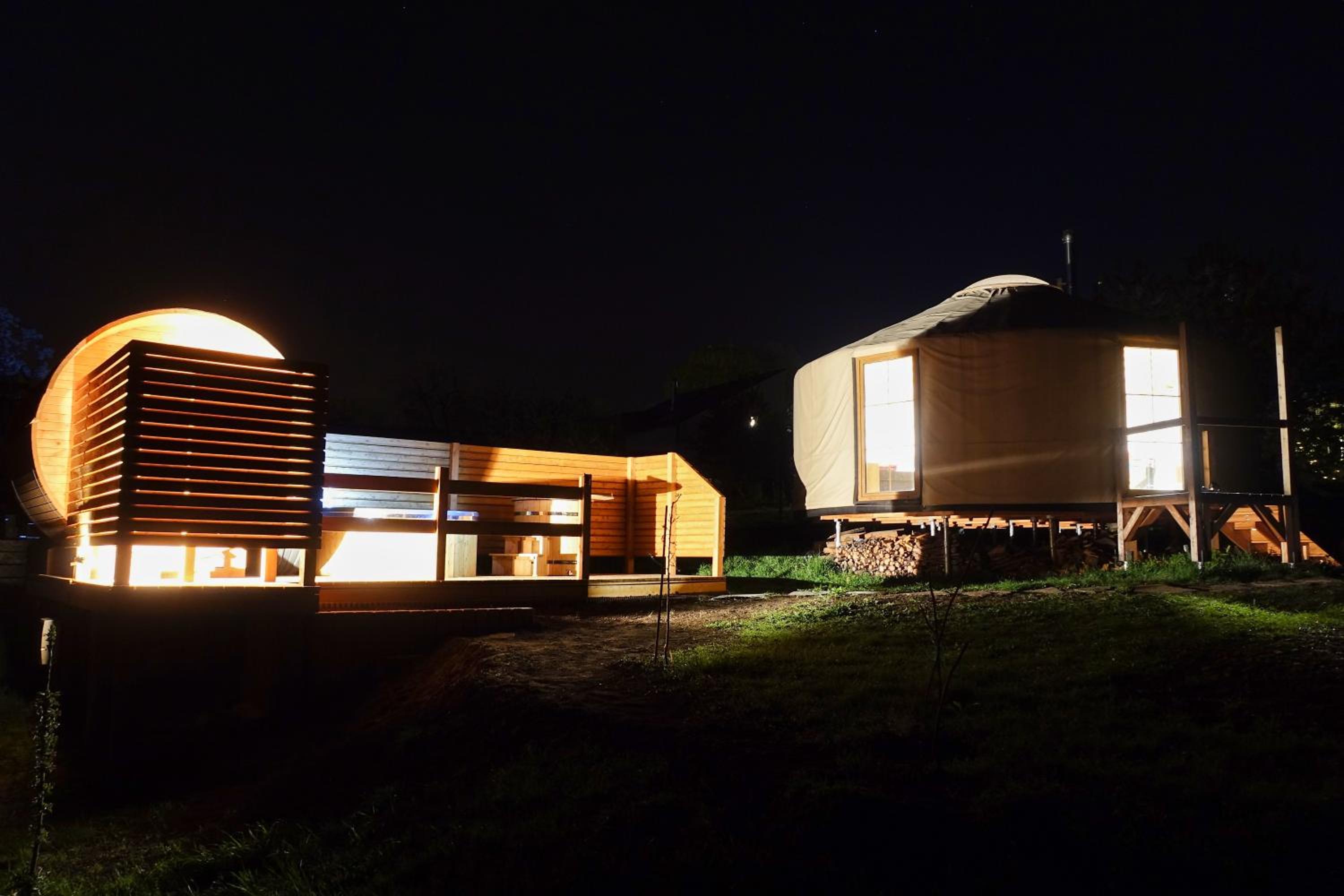 Romantická jurta s wellness Pohoda Relax
