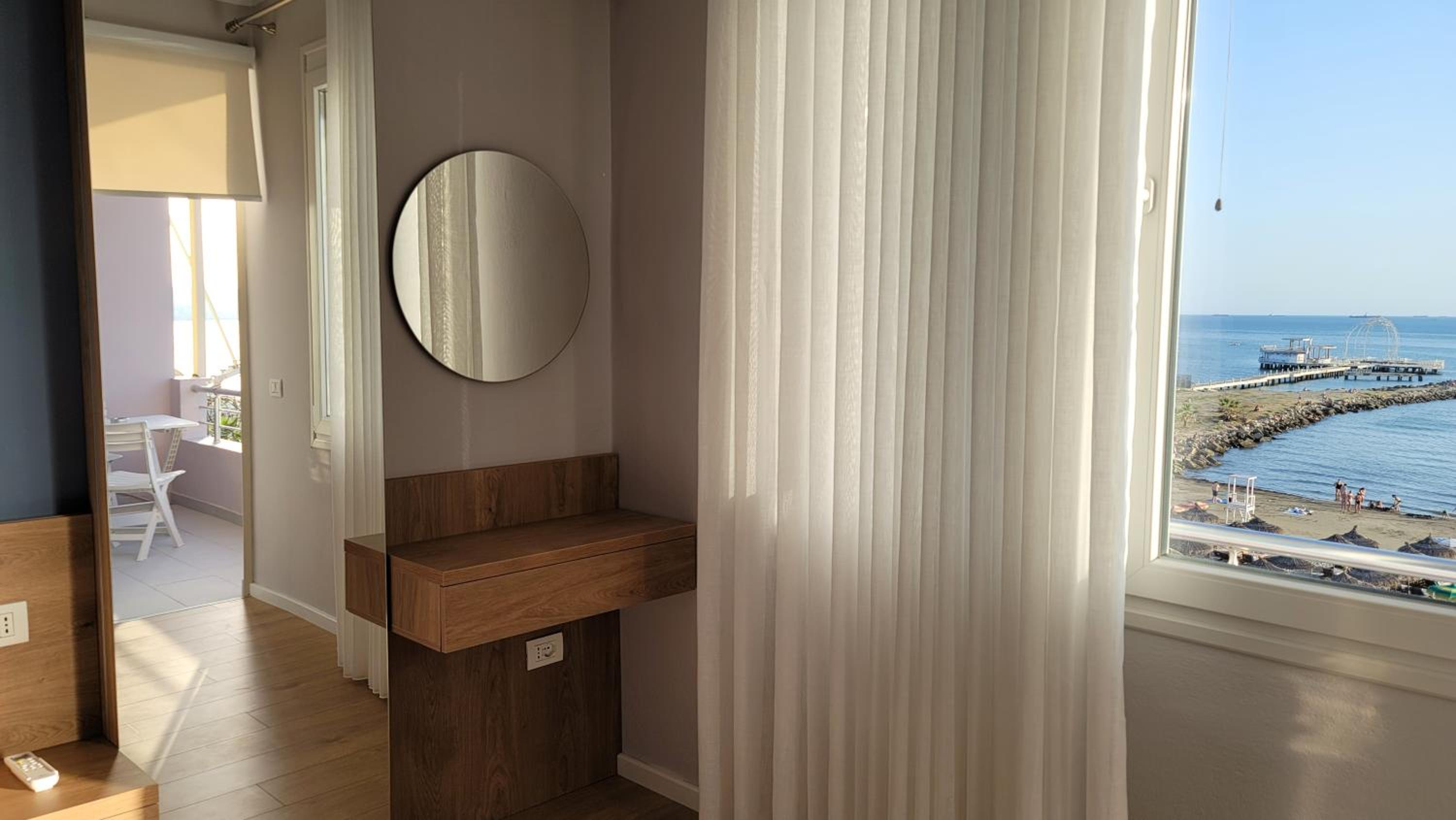 Sea Gate apartment