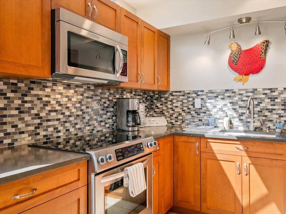 The Crest, Spacious, Central Condo, Free Parking