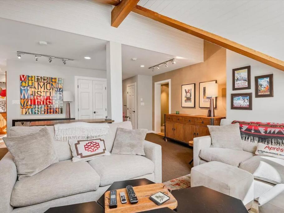 The Crest, Spacious, Central Condo, Free Parking