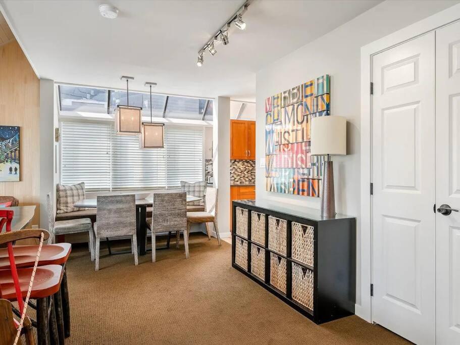 The Crest, Spacious, Central Condo, Free Parking
