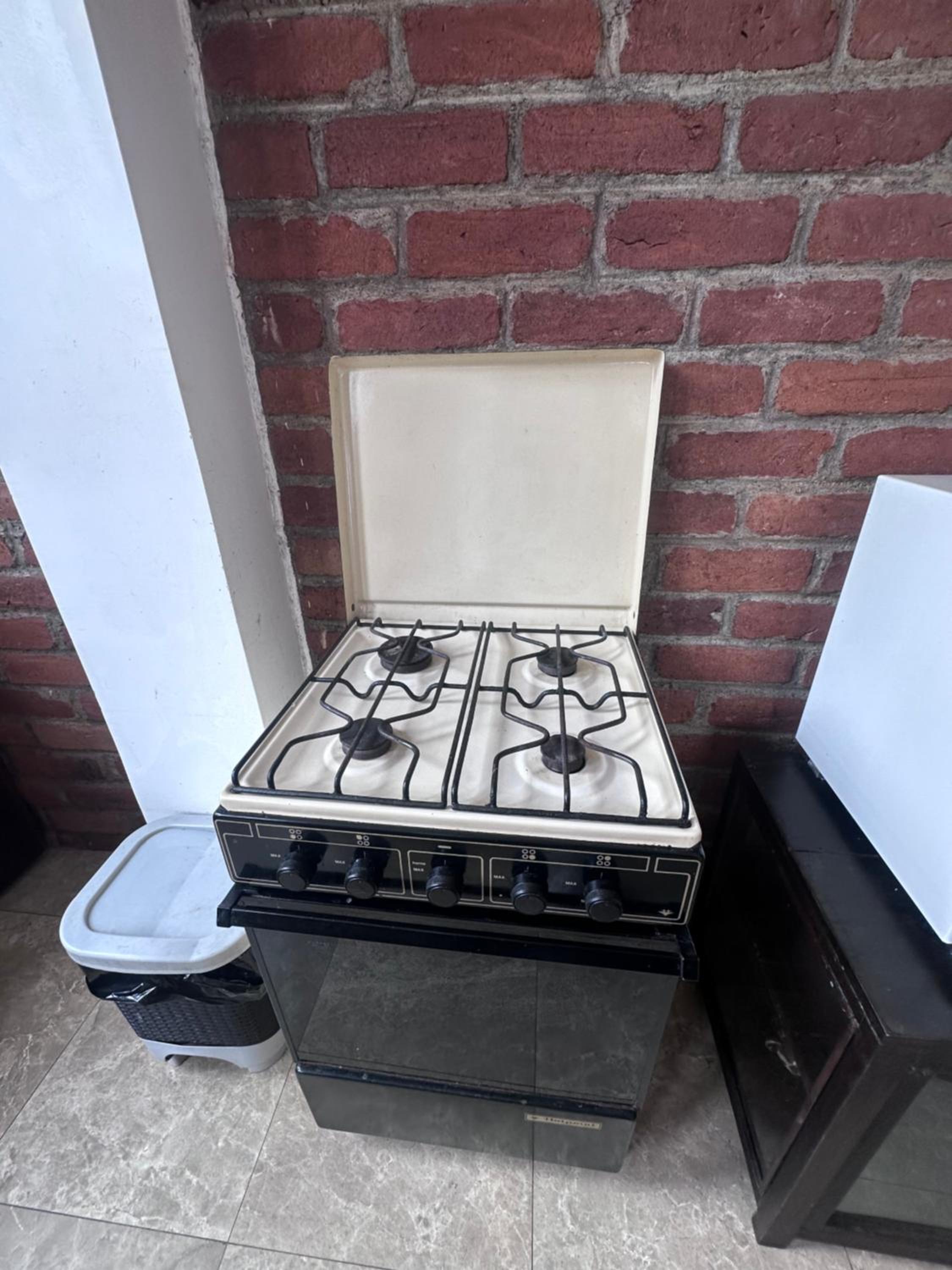 Baños de Agua Santa cocina completa y parqueadero gratis