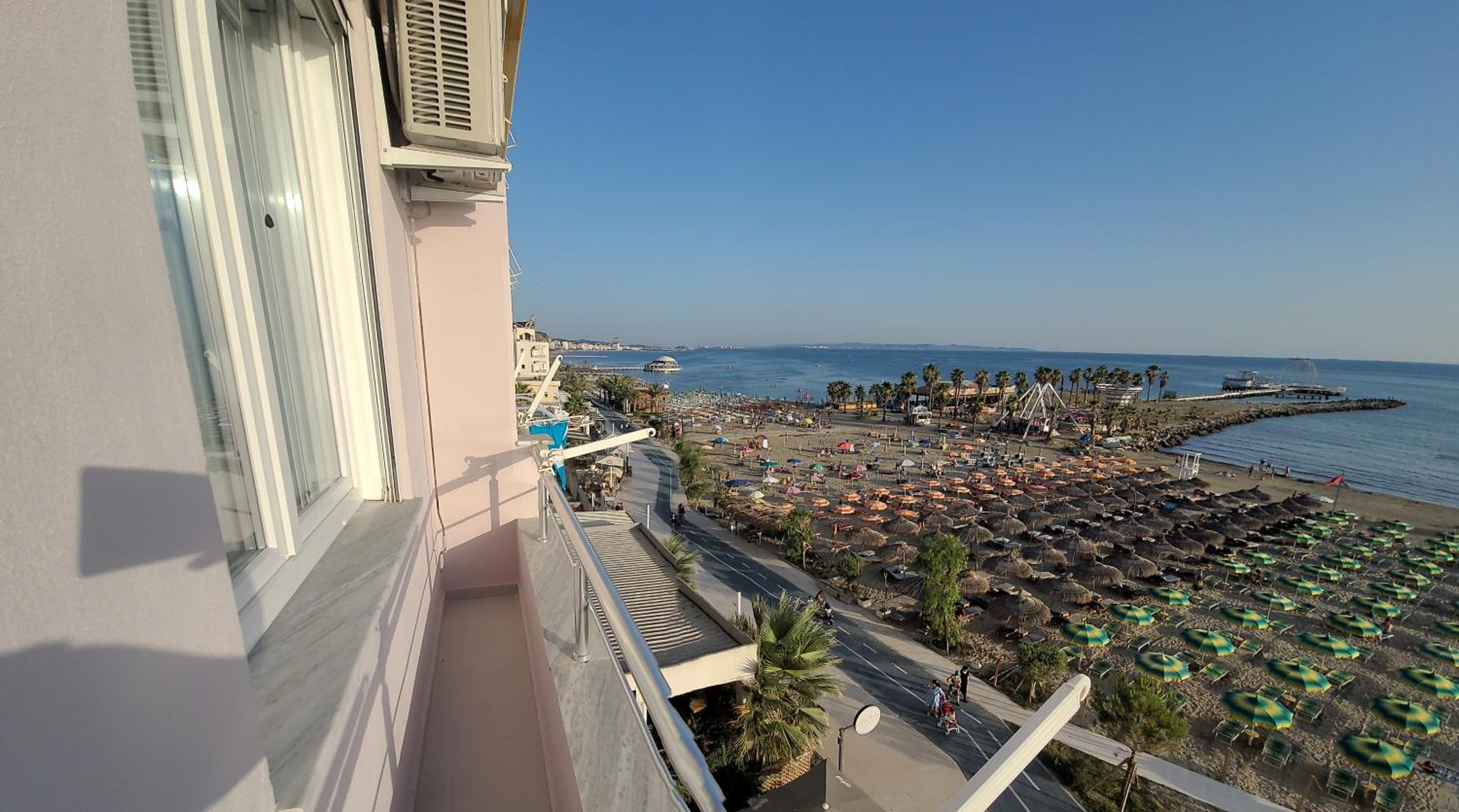 Sea Gate apartment