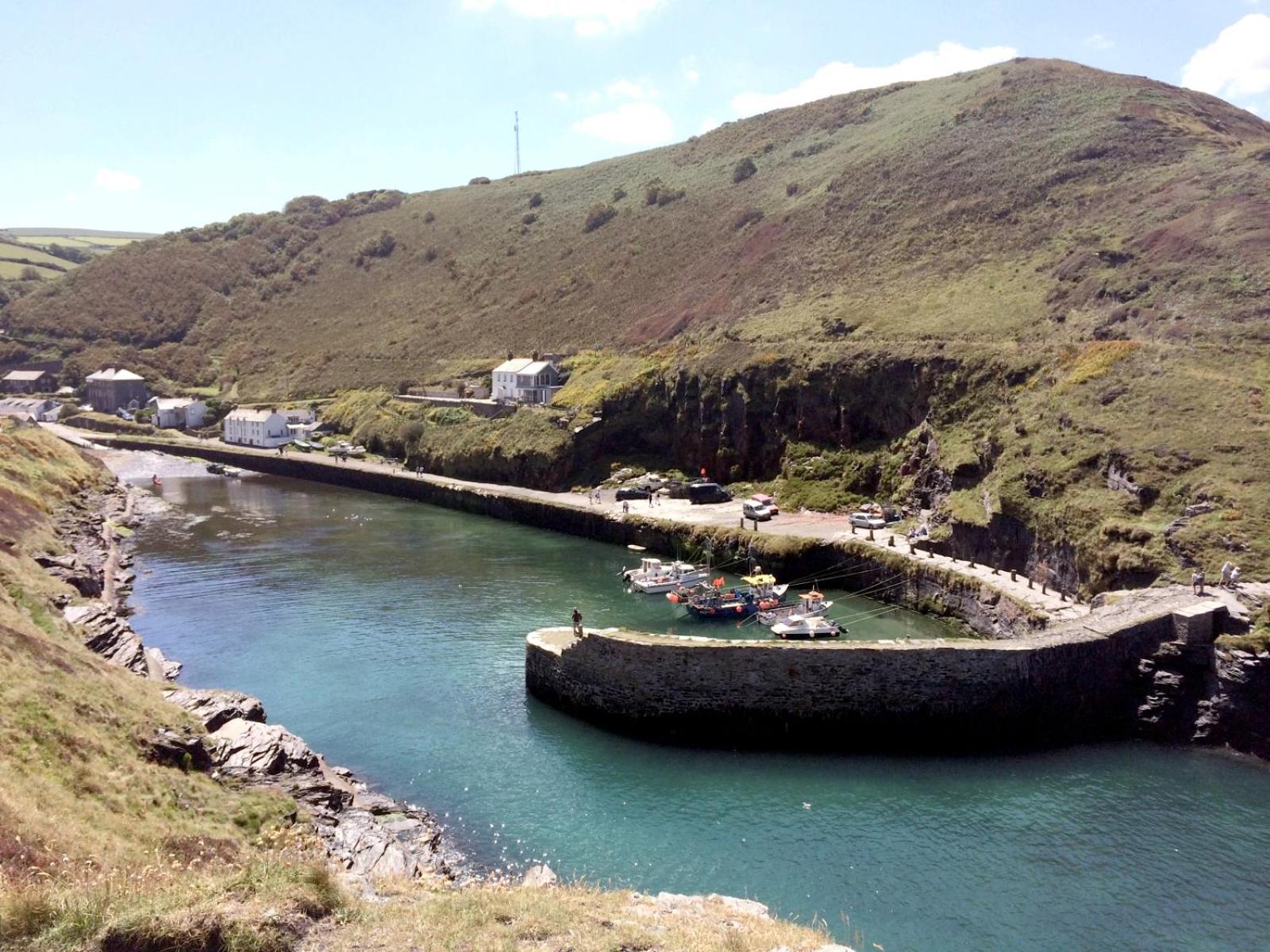 Dog Friendly Cottage with Large Secure Garden, Anneth Lowen, Boscastle view 3