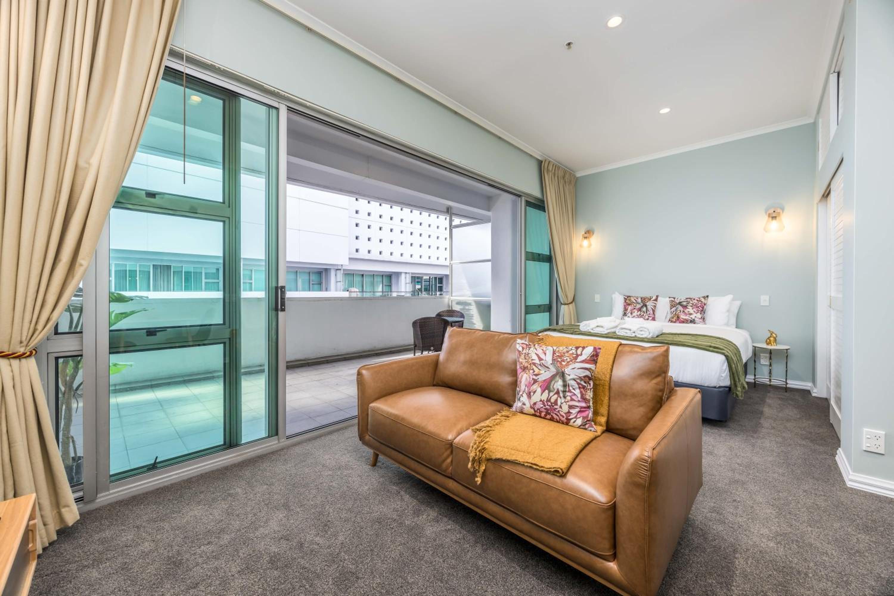 Fabulous renovated studio PW view 4