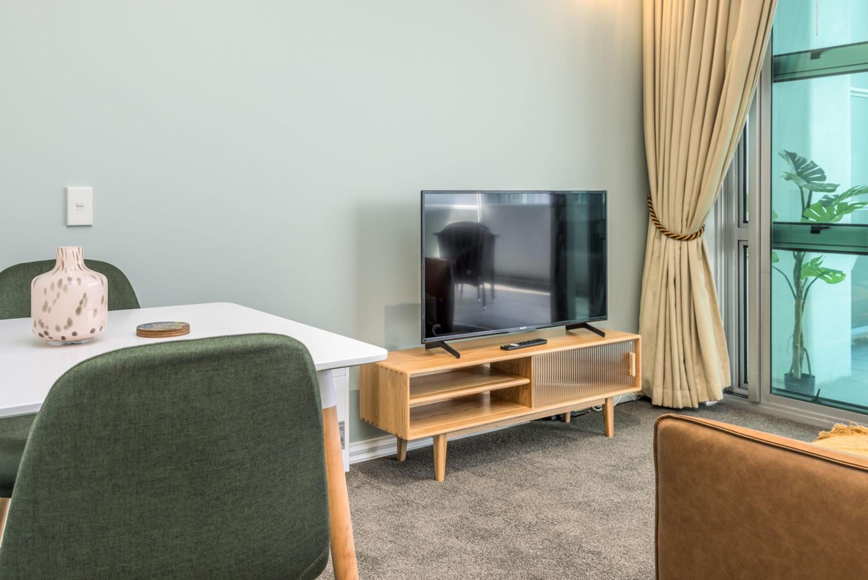 Fabulous renovated studio PW view 5