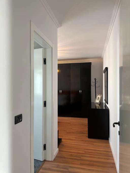 S's Apartament in Tirana photo 4