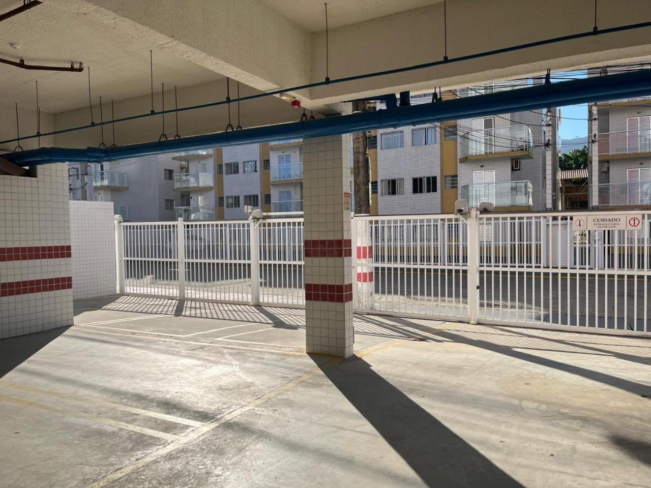 Apartamento em Ubatuba! A 100m da praia das Toninhas!