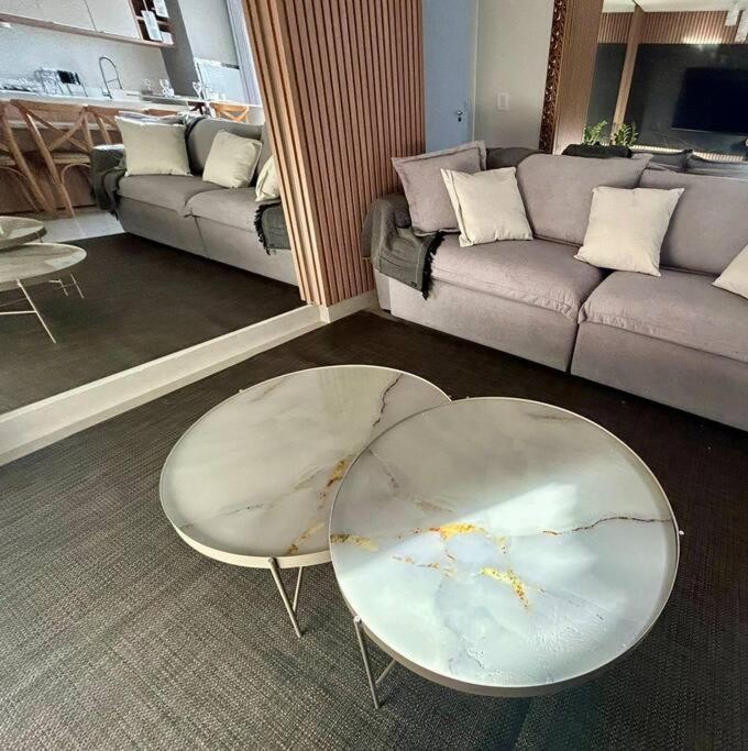 Apartamento novo em Foz, ao lado do Shopping JL