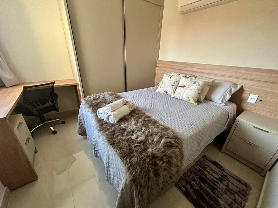 Apartamento novo em Foz, ao lado do Shopping JL