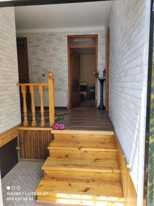 Cheerful 2-bedroom house with private garden