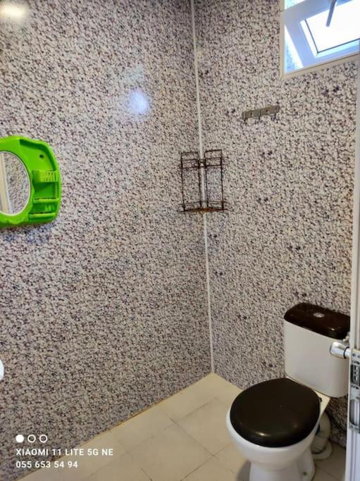 Cheerful 2-bedroom house with private garden