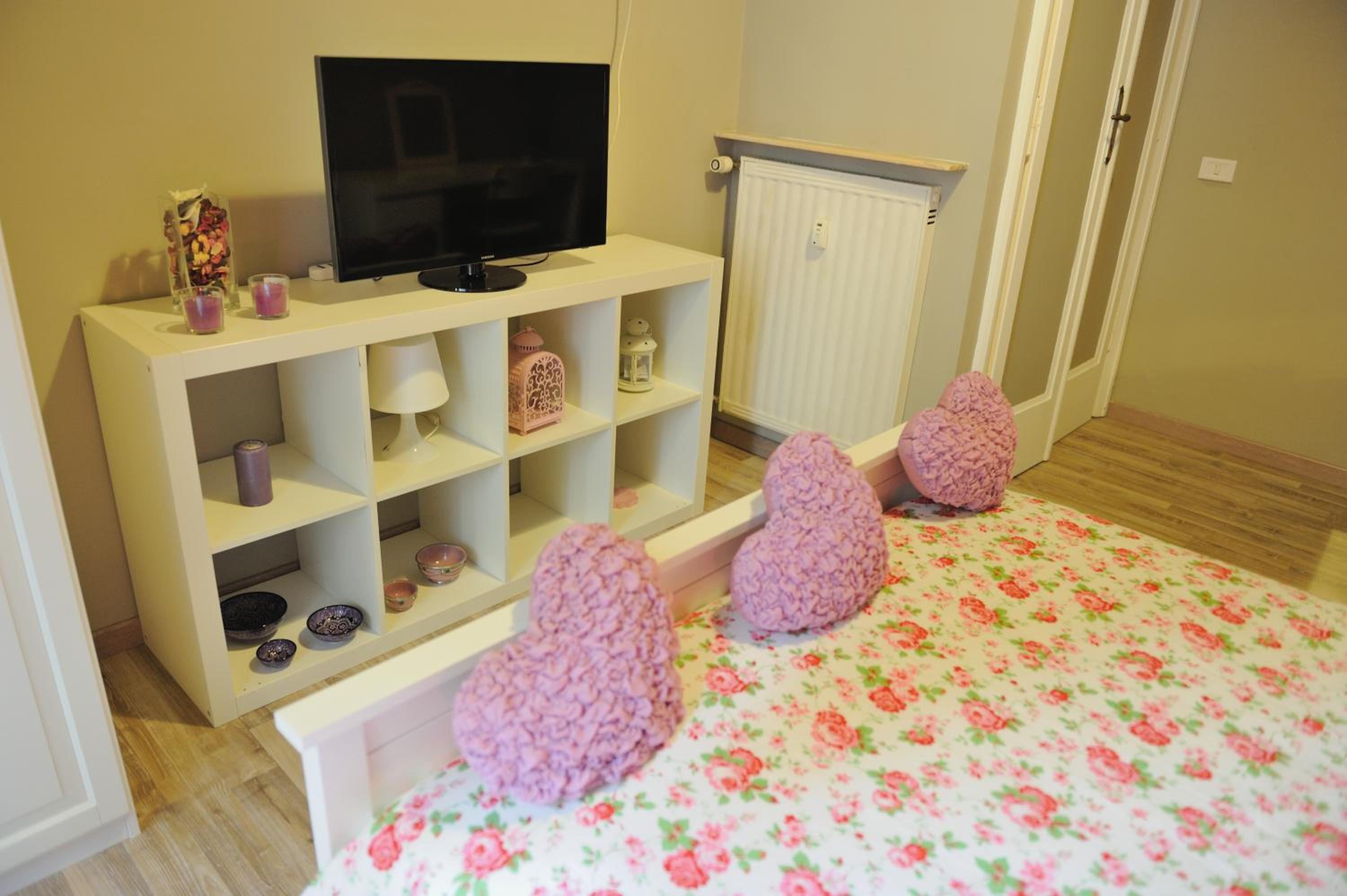 Alexia Home