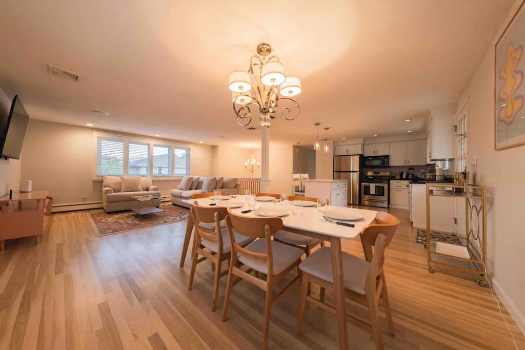 Boston Vacations - Boston Luxury 3BR-Near Airport-Beach - Property Image 1