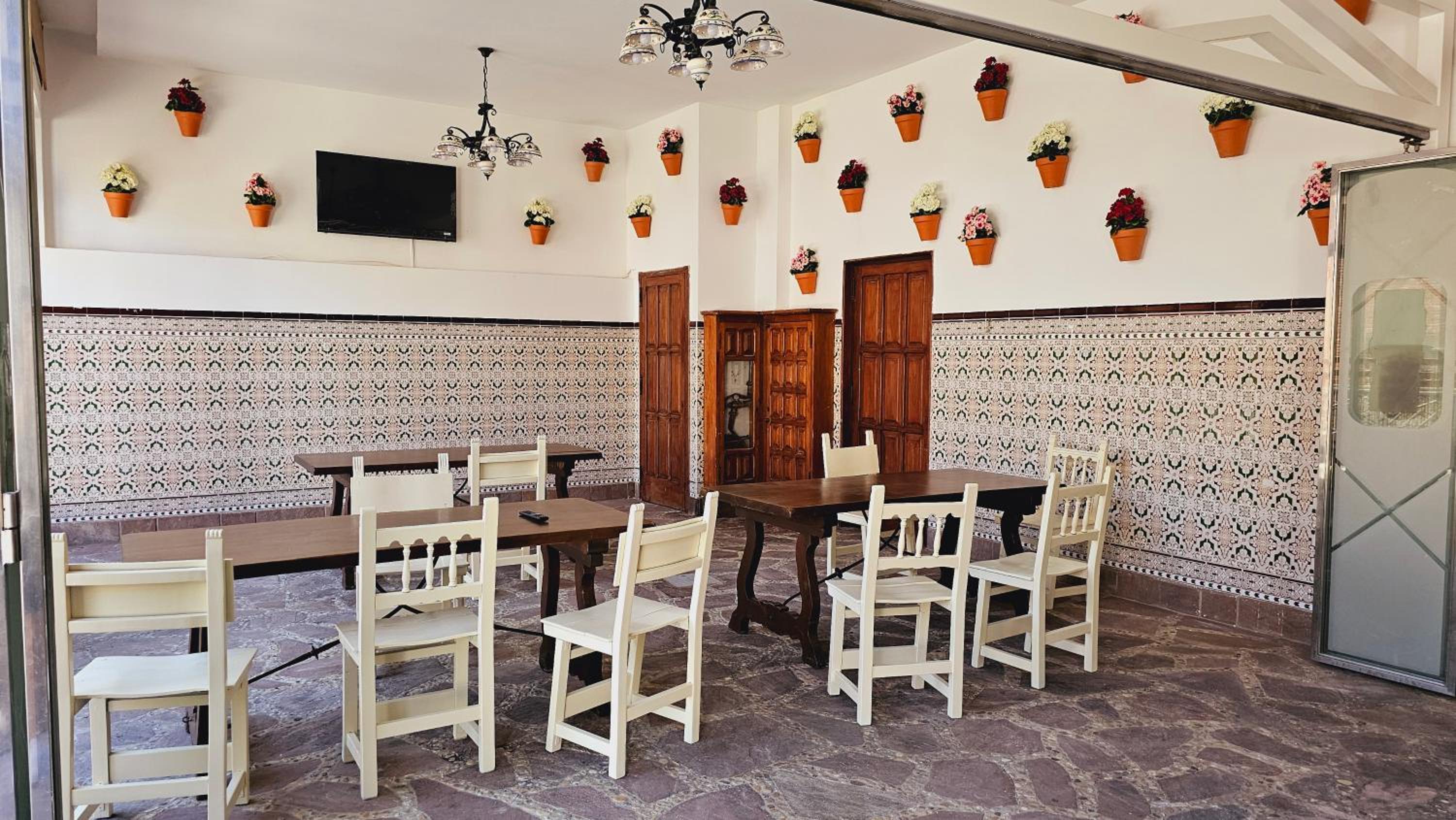 Oliva Rooms 3000