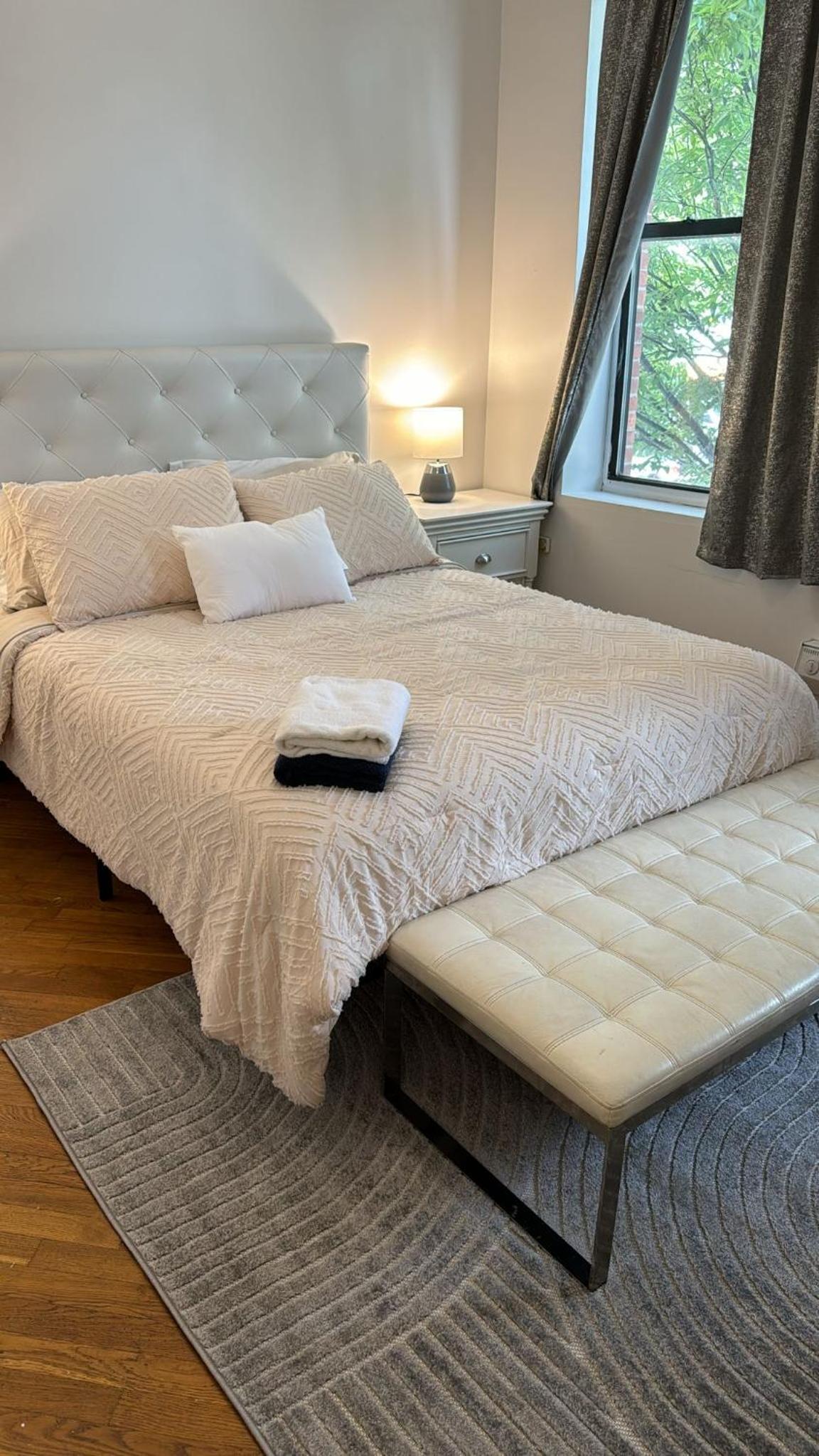 Bright 3-Bedroom Apartment in East Harlem!