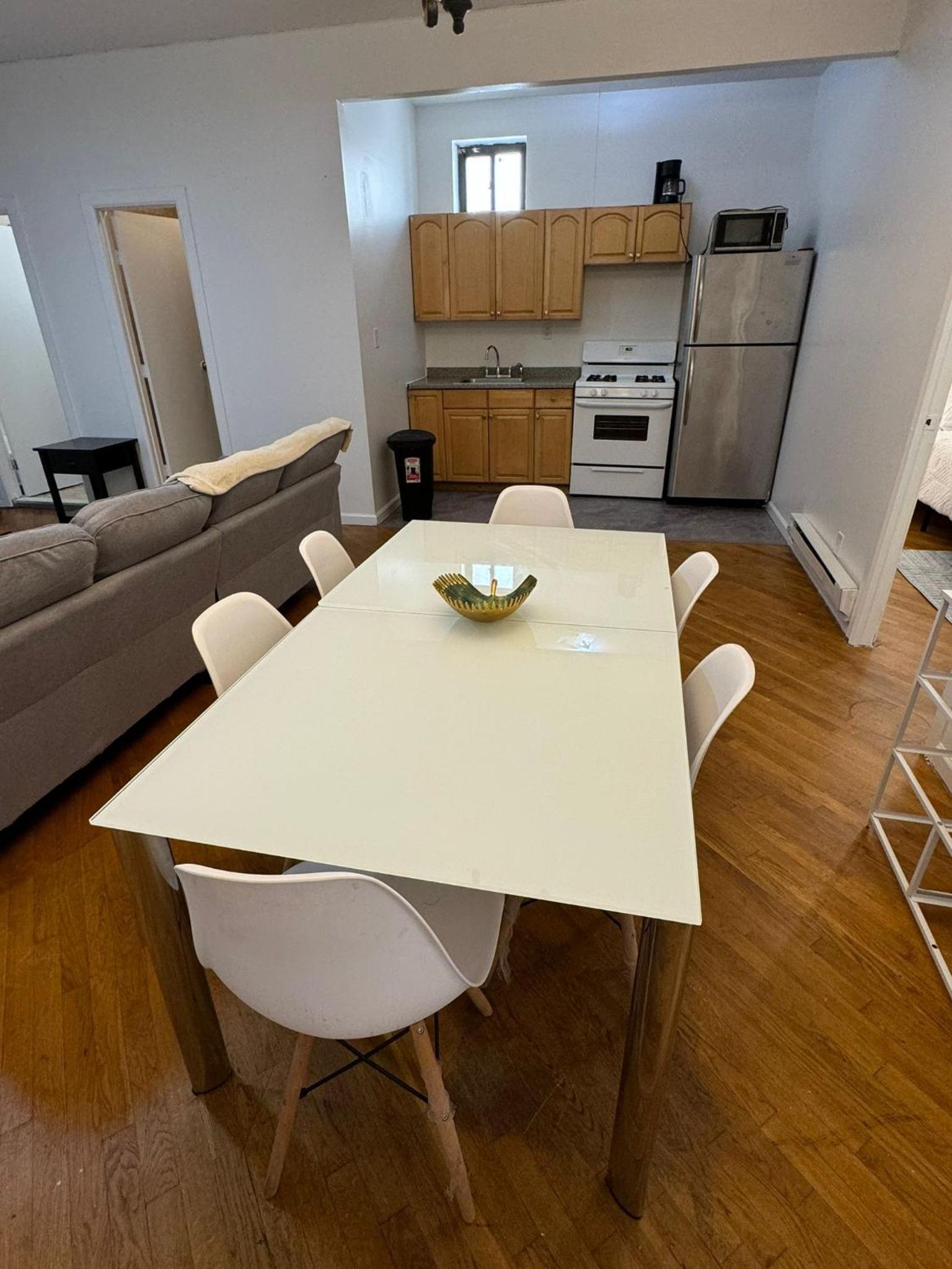 Bright 3-Bedroom Apartment in East Harlem!
