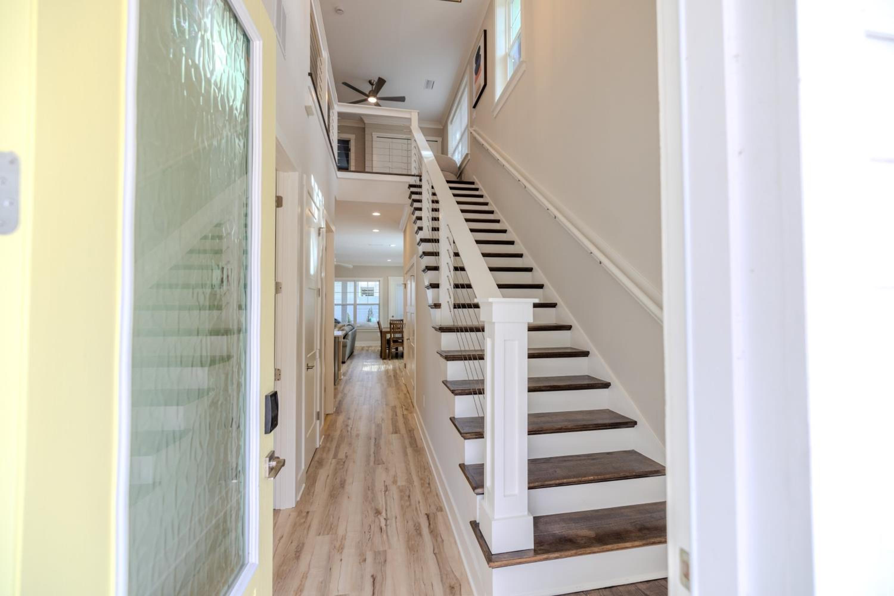 Townhome One Block To Beach 2 Minute Walk view 4