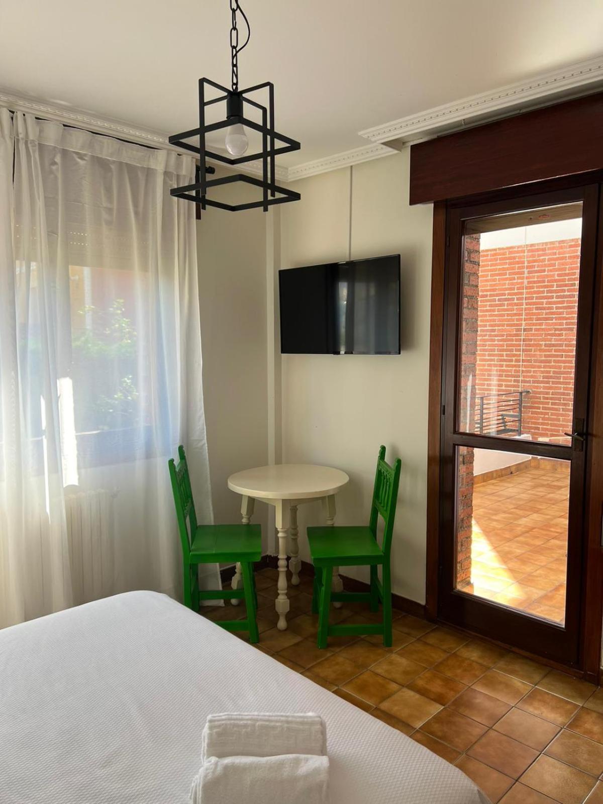 Oliva Rooms 3000