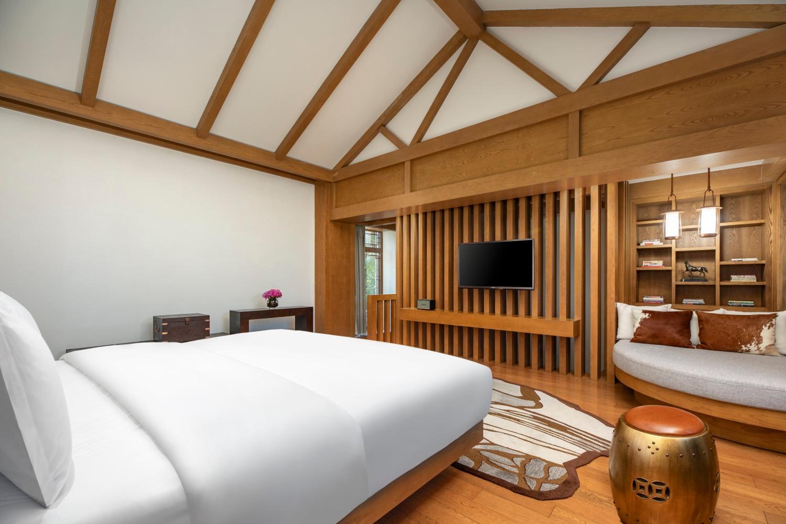 Hotel Indigo Lijiang Ancient Town by IHG