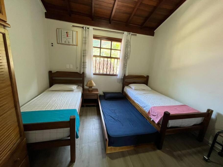 Linda Casa em Juquehy - Condomínio com Piscina