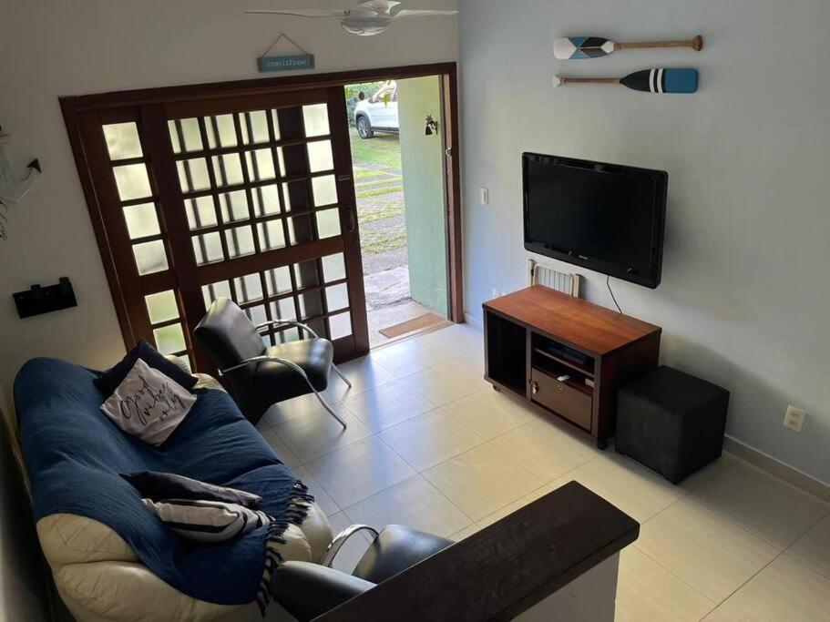 Linda Casa em Juquehy - Condomínio com Piscina