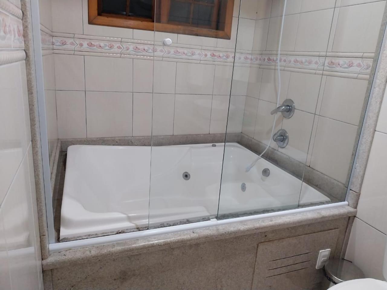 Super Casa de 3 Quartos ao Lado da Igreja Matriz