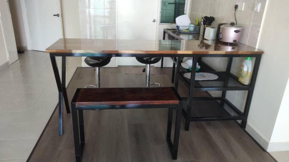 The Cove Homestay Sandakan - seaview