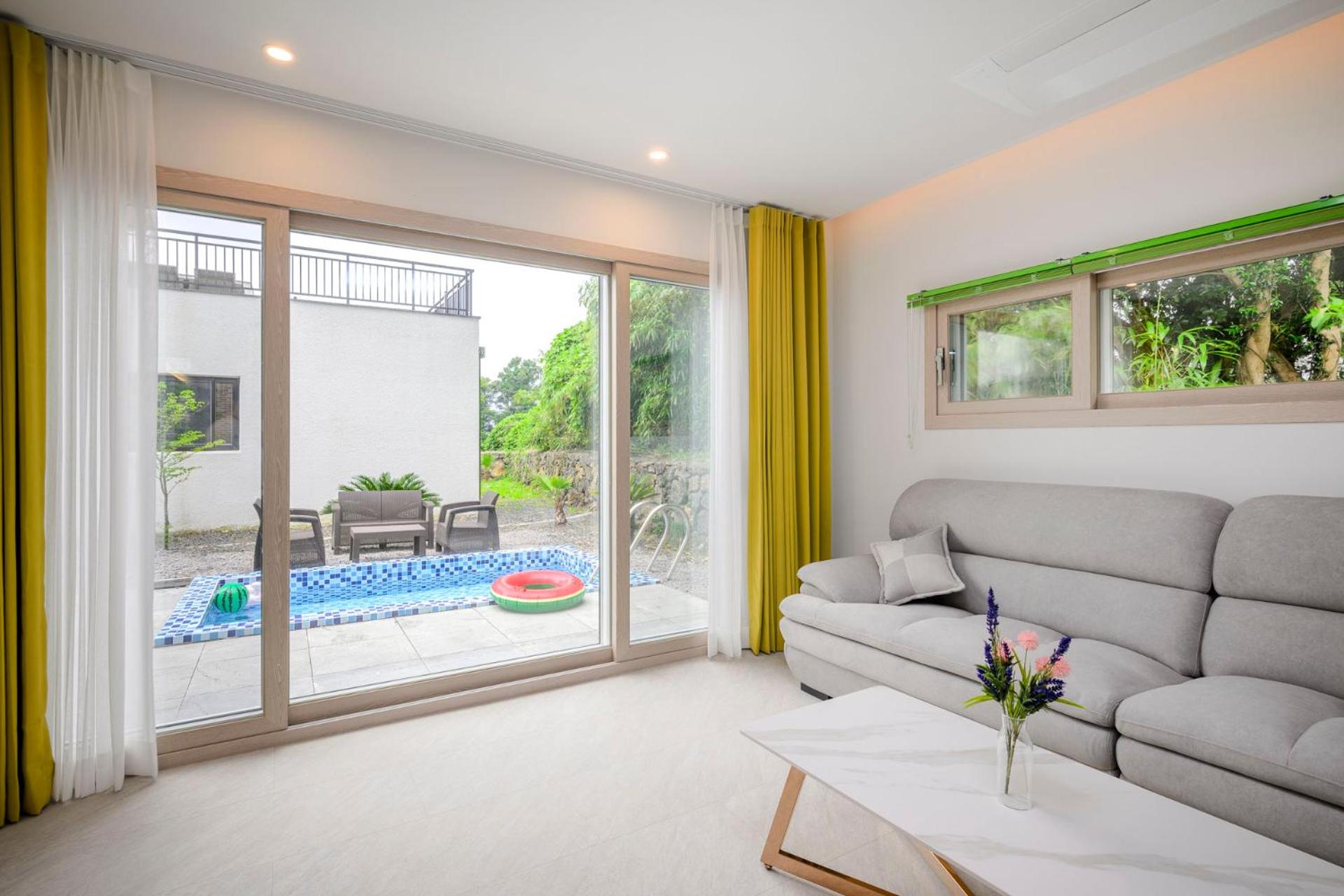 Mandarine Village