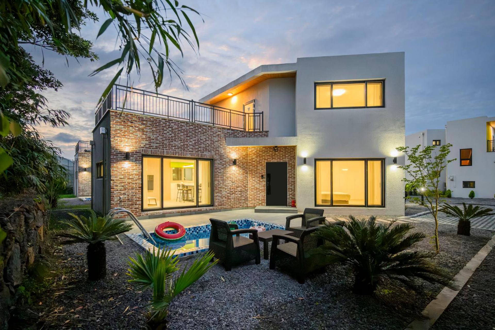 Mandarine Village