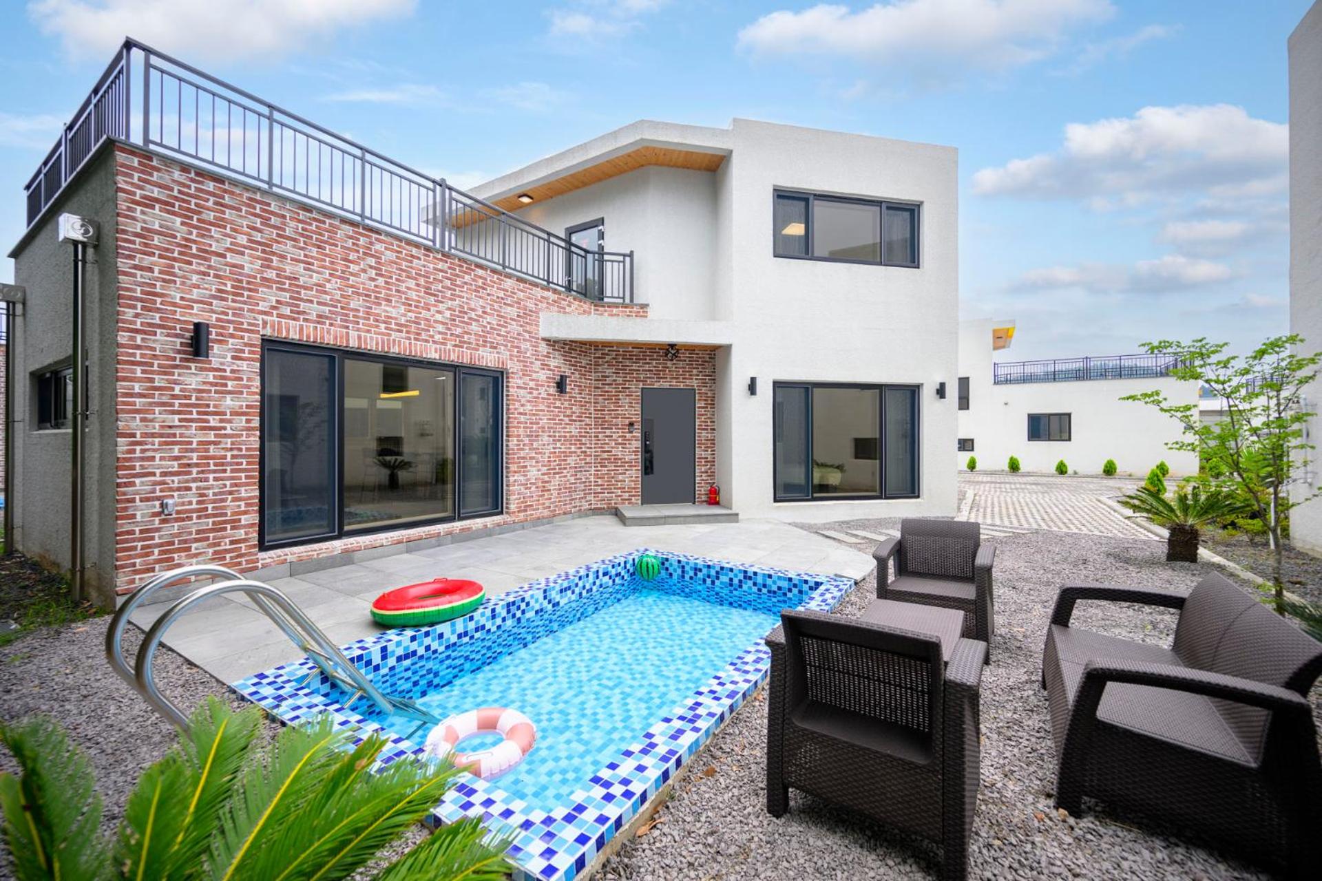 Mandarine Village