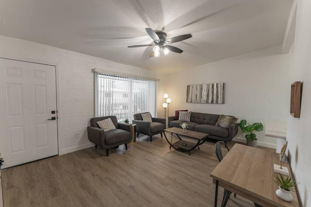 Central Old Town Scottsdale 2 BR, Fountain View view 3