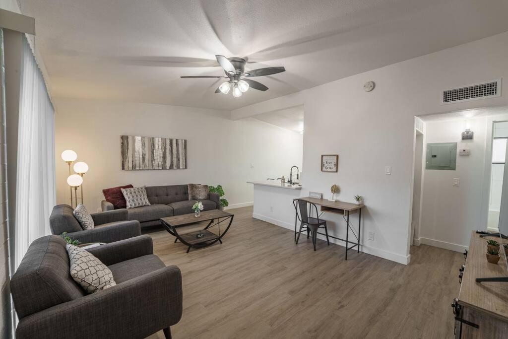 Central Old Town Scottsdale 2 BR, Fountain View view 4