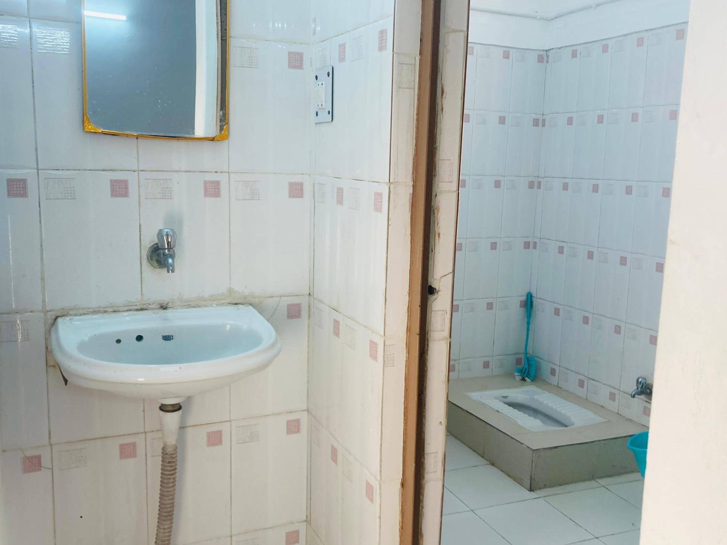 Hotel diyaraj barkot sarukhet