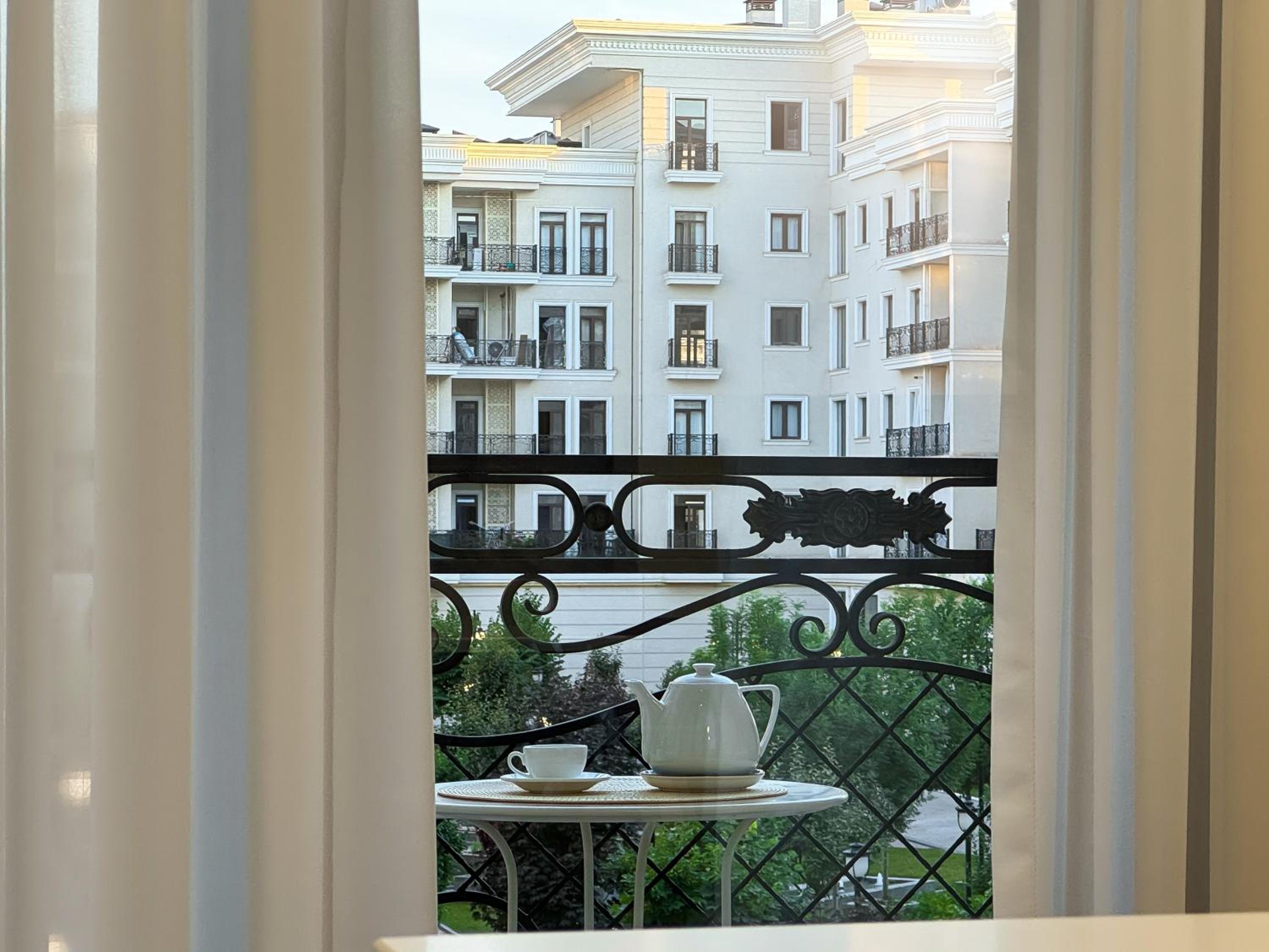 King Bed SUITE in Tashkent CITY view 3